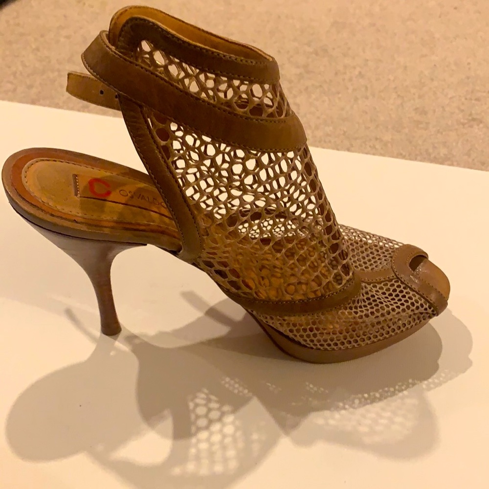 Luxury Leather ankle pumps NWT